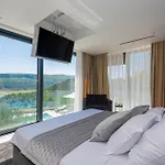 Villa Luxury Lake-view Karmen With Heated Pool, Private & Sunset Terrace Ricice (Prolozac)