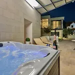 Luxury Lake-view Karmen With Heated Pool, Private & Sunset Terrace * Ricice (Prolozac)