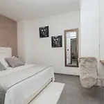 Luxury Lake-view Karmen With Heated Pool, Private & Sunset Terrace Villa Ricice (Prolozac)
