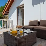 Luxury Lake-view Karmen With Heated Pool, Private & Sunset Terrace Villa *