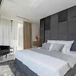 Luxury Lake-view Karmen With Heated Pool, Private & Sunset Terrace Ricice (Prolozac)