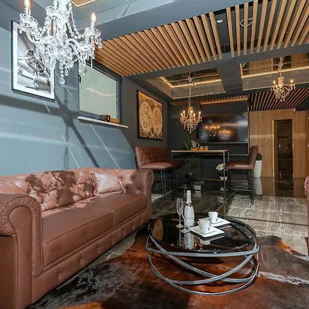 Luxury Lake-view Karmen With Heated Pool, Private & Sunset Terrace Villa *