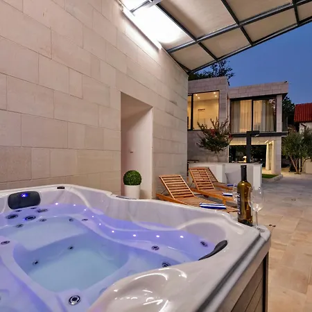 Luxury Lake-view Karmen With Heated Pool, Private & Sunset Terrace Villa