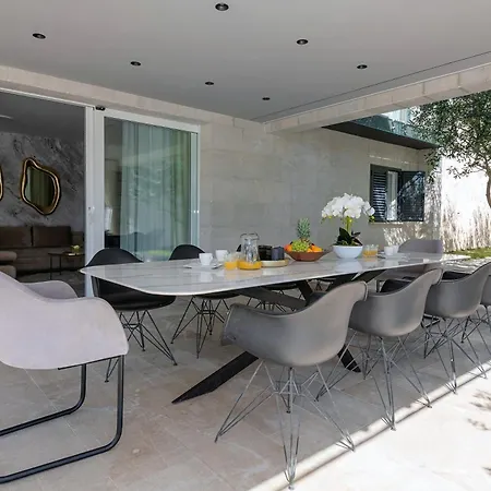 Luxury Lake-view Karmen With Heated Pool, Private & Sunset Terrace Villa