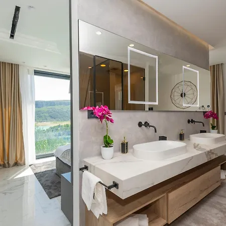 Villa Luxury Lake-view Karmen With Heated Pool, Private & Sunset Terrace *