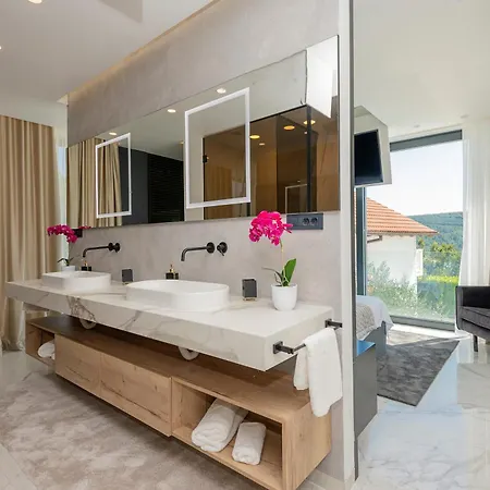 Luxury Lake-view Karmen With Heated Pool, Private & Sunset Terrace * Ricice (Prolozac)