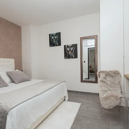 Luxury Lake-view Karmen With Heated Pool, Private & Sunset Terrace Villa Ricice (Prolozac)