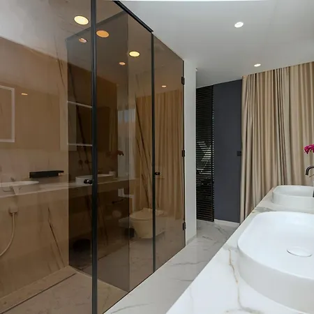 Luxury Lake-view Karmen With Heated Pool, Private & Sunset Terrace *