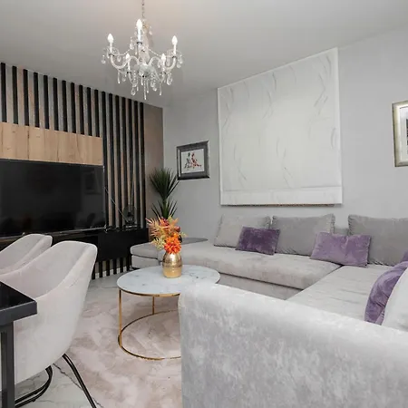 Luxury Lake-view Karmen With Heated Pool, Private & Sunset Terrace Villa *