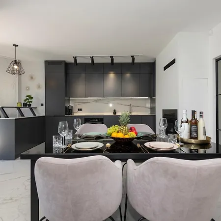 Luxury Lake-view Karmen With Heated Pool, Private & Sunset Terrace Ricice (Prolozac)