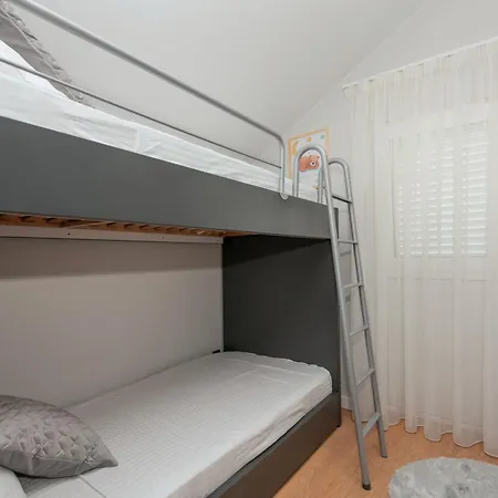 Luxury Lake-view Karmen With Heated Pool, Private & Sunset Terrace * Ricice (Prolozac)