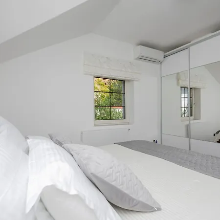 Luxury Lake-view Karmen With Heated Pool, Private & Sunset Terrace * Ricice (Prolozac)