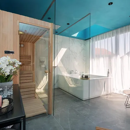 Luxury Lake-view Karmen With Heated Pool, Private & Sunset Terrace